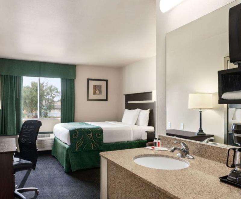 Travelodge By Wyndham Mcalester Eksteriør bilde